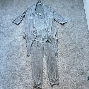 Olivia Rae 3-Piece Gray Lounge Set Size Medium